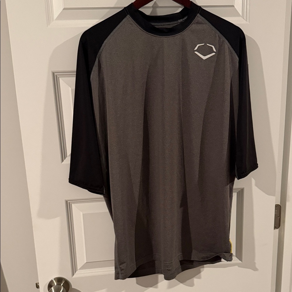 EVOSHIELD Gray and Black Quarter Length Sleeve Performance DryFit Athletic Shirt